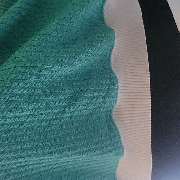 Vintage Blast pullover sweater - Picture 6 of 7